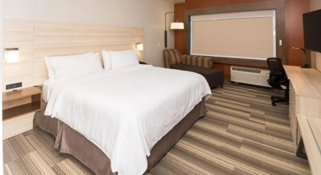 Номер Standard Holiday Inn Express & Suites - Gaylord by IHG