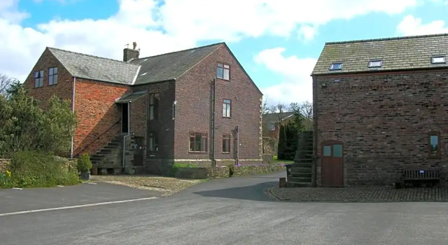 Parr Hall Farm, Eccleston, Забронировать Фермерский дом Отели Чорли с парковкой, Парковка