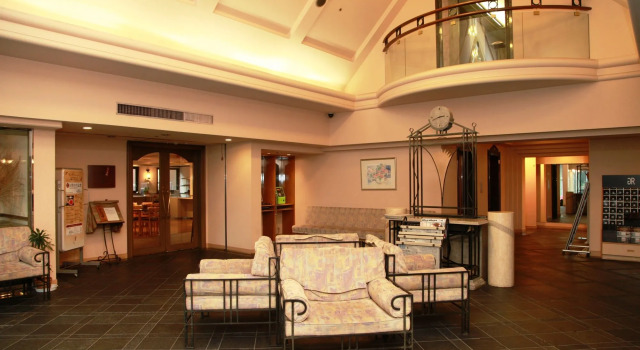 GR Hotel Esaka, Buchen Sie Hotel Suita Präfektur Ōsaka