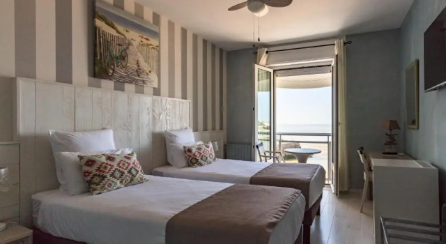 Двухместный номер Standard с видом на море Hôtel The Originals Miramar, Royan Pontaillac