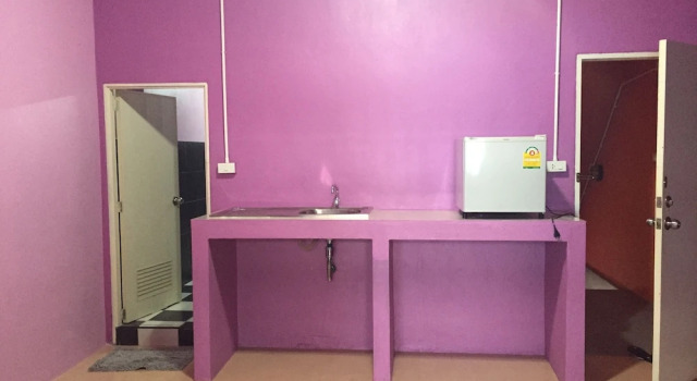 Трёхместный номер Standard c 1 комнатой Hello House
