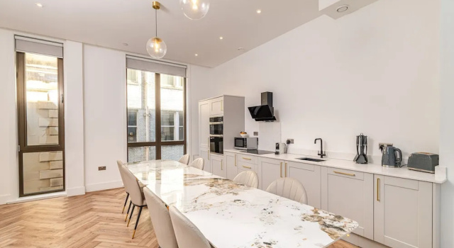 Трёхместный номер Standard Пентхаус с 4 комнатами EPIC Luxury Penthouse Collection - Liverpool City Centre