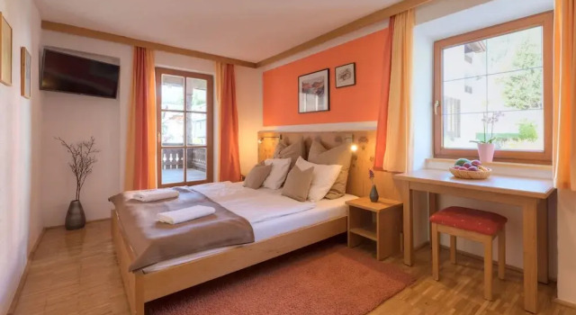 Haus Karl Murr, Забронировать Отель Отели Санкт-Антон-ам-Арльберг 3 звезды, рядом с Ski Arlberg (Арльберг), 3*