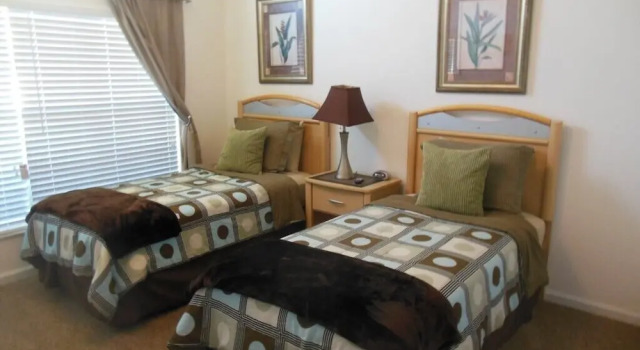 3 Bedroom, 2 Bath Disney Pool Home!