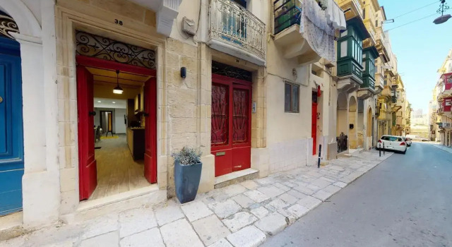 Central Valletta - 1 Bedroom maisonnette