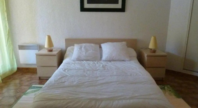 Appartement Hyères, 2 pièces, 4 personnes - FR-1-335-79, Забронировать Апартаменты/квартира Апартаменты Йера, Апартаменты/квартира