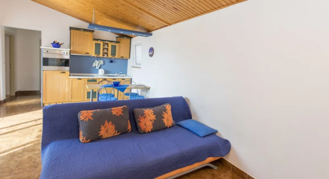 Apartments Beba55 m, Забронировать Апартаменты/квартира Отели Примоштен с парковкой, рядом с Пляж Затока, Парковка