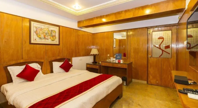Hotel Spiro Comforts Inn by OYO, Забронировать Отель Отели штата Карнатаки 3 звезды, 3*