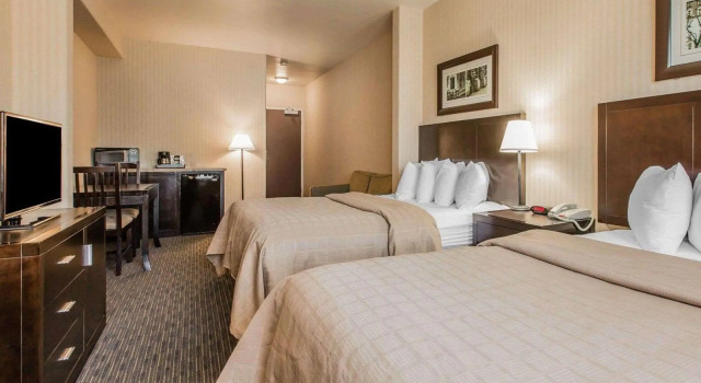Четырёхместный люкс Quality Inn Rosemead-Los Angeles