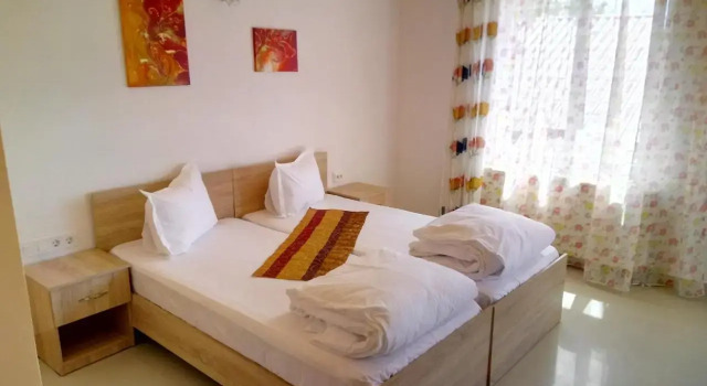 Camere De Inchiriat Carpati, Rezerwuj Hotel Hunedoara Transylvania