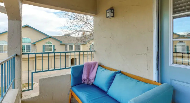 Апартаменты < 1 Mi to Light Rail! Centennial Condo w/ Balcony