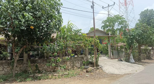 OYO 93603 Nurbata Holdings, Prenota Hotel Kecamatan Pujut Indonesia