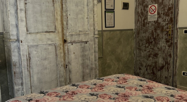 Двухместный номер Standard с балконом и с видом на внутренний двор Guest House Maison Indipendenza