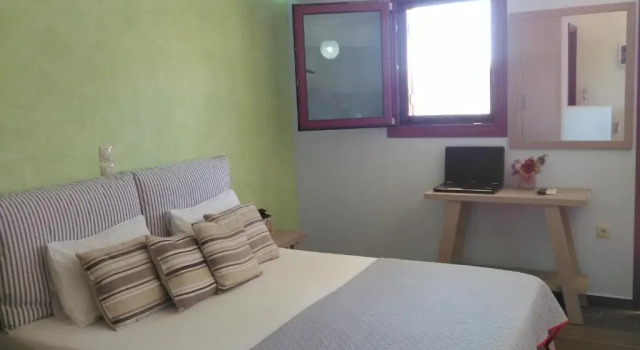 Семейная студия Цокольный этаж Mikros Gialos Apartments