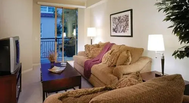 The Promenade Rio Vista, Забронировать Отель Сан-Диего San Diego Metropolitan Area, рядом с VA San Diego Clinic