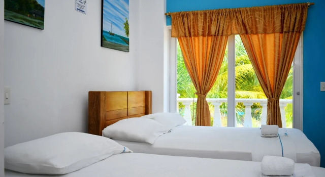 Трёхместный номер Standard с балконом Aparta Hotel Isla Magica