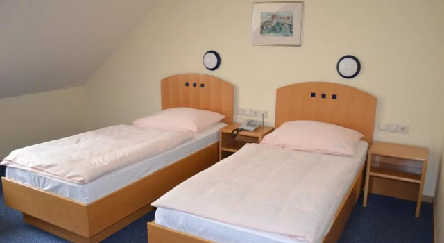 Mini Hotel, Забронировать Мини-отель Отели Гореньска 3 звезды, 3*