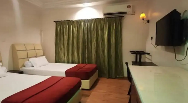 Darul Salam Inn, Rezervovat Hotel Hotely v Kerteh s bazénem, Bazén