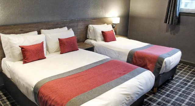 Семейный номер Standard Best Western Glasgow Hotel