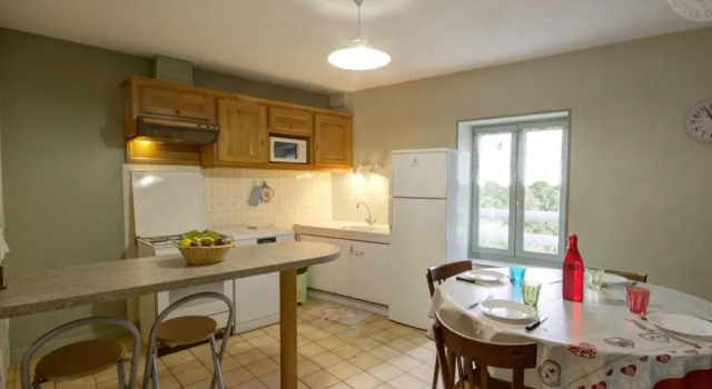 Gîte charmant à Saint-Didier-sur-Rochefort, animaux acceptés, idéal pour 4 personnes - FR-1-496-12, Забронировать Отель Сен-Дидье-Сюр-Рошфор Овернь-Рона-Альпы