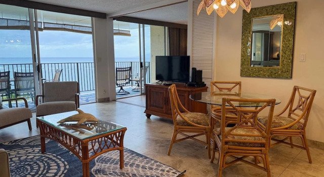 Коттедж Oceanfront Whale Watching Sunsets Island Views on Big Lanai