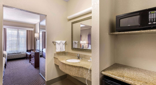 Четырёхместный люкс Comfort Suites Elkridge Columbia Gateway