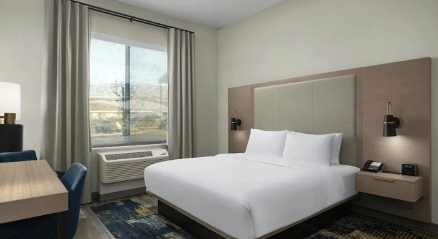 Двухместный люкс Fairfield Inn & Suites Livermore