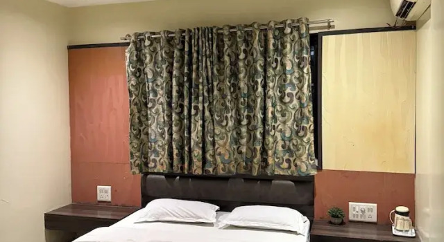 Номер Standard Hotel Sai Suraj Park