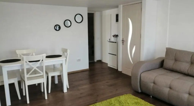 Lovely loft, Забронировать Отель Отели Клуж-Напока с парковкой, рядом с Cluj-Napoca Municipal Clinical Hospital, Парковка