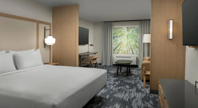 Двухместный люкс Fairfield Inn & Suites by Marriott Boise West