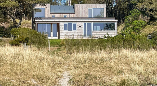 Amazing Home in Farsund With Wifi and 5 Bedrooms