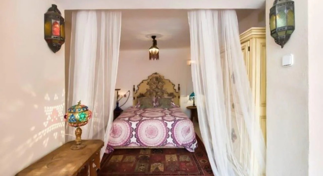 Stunning Moorish villa, Забронировать Вилла Виллы Альтеа, рядом с San Miguel Street, Вилла