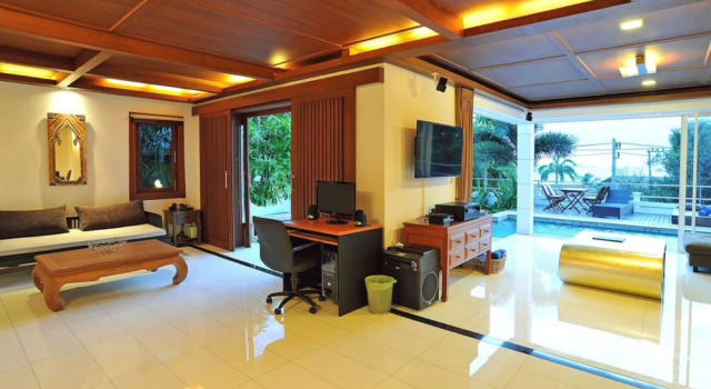 5 Bedroom Sea View Villa Big Buddha