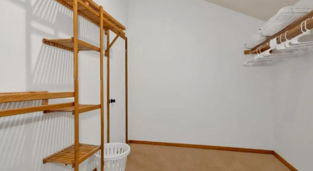 Creekside Falls Cabin - 3 bedroom /3 bathroom /2 family rooms / hot tub / wifi