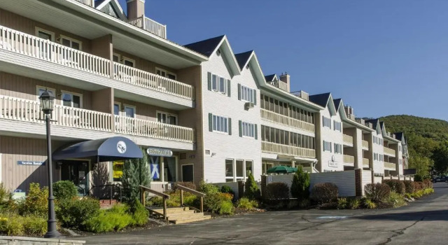 The Nordic Inn a Condominium Resort, Varaa Lomakeskus Hotellit New England uima-altaalla, Uima-allas
