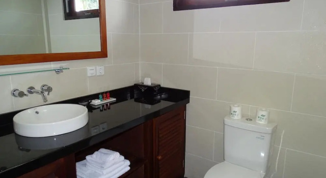 Camera Standard Bale Solah Lombok Holiday Resort