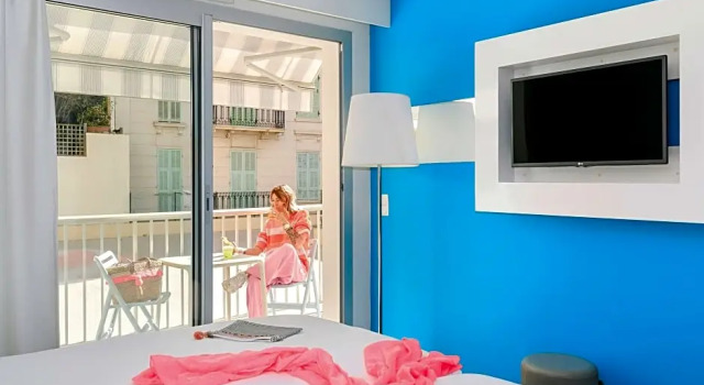 Номер Standard с 2 комнатами с балконом Ibis Styles Menton Centre