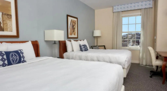 Четырёхместный номер Standard Hotel 24 South