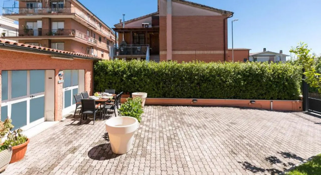 Коттедж c 1 комнатой Galeria Home Apartments