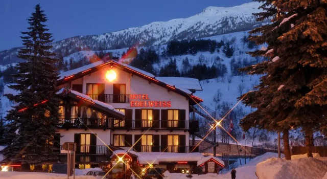 Hotel Edelweiss & SPA, Buchen Sie Hotel Hotels in Susatal mit Parkplatz, Parkplätze