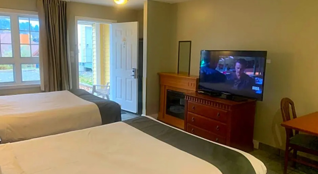 Люкс Hotel and Suites Les Laurentides