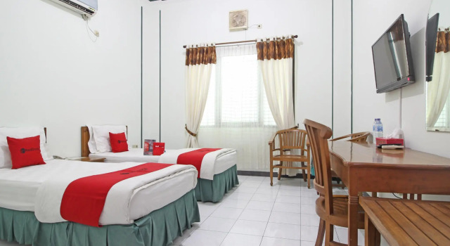 RedDoorz near XT Square Yogyakarta