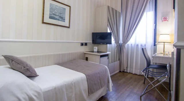 Одноместный номер Hotel Flora