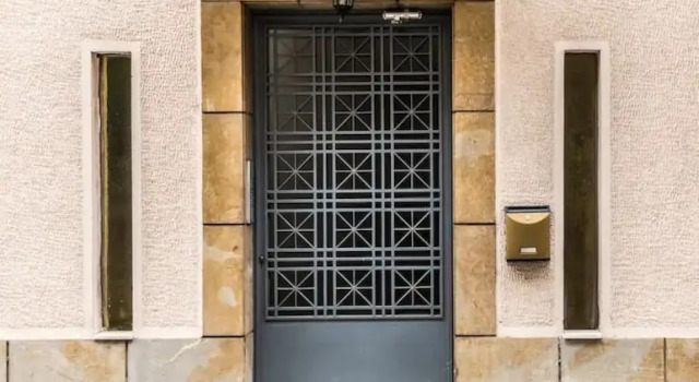 Downtown urban apartment for 4 people in Plaka, Забронировать Апартаменты/квартира Отели Афины с парковкой, рядом с Здание греческого парламента, Парковка