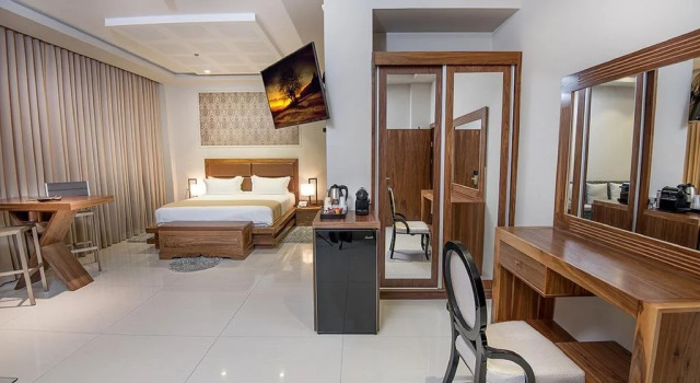 Sandrine Hotel & Spa, Забронировать Курортный отель Регба 