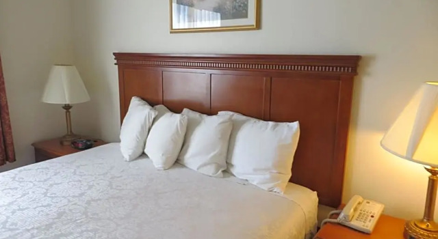 Люкс Best Western Plus Lake Elsinore Inn & Suites