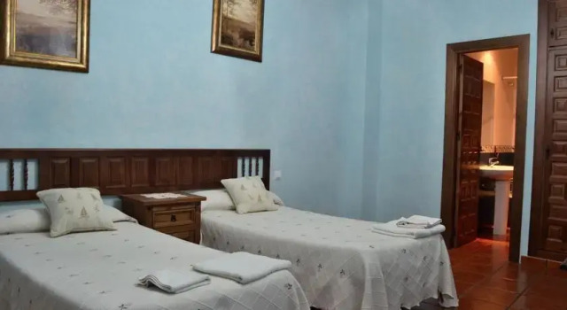 La Casa de las Parrillas, Reservar Hotel Ribagorda 