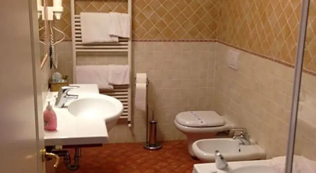 Economy huone Hotel Barolo