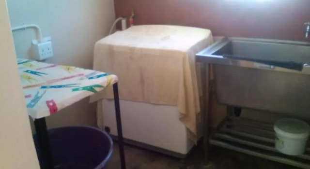 Cama en dormitorio compartido Kai-Oms Backpackers Lodge