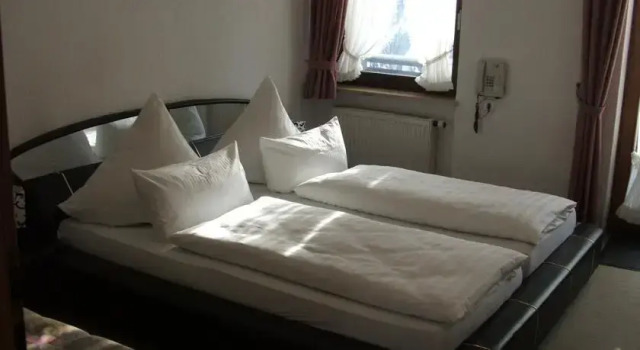 Fuchs, Rezerwuj Hotel Irsengund Bawaria